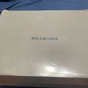 Women’s balenciaga size 39